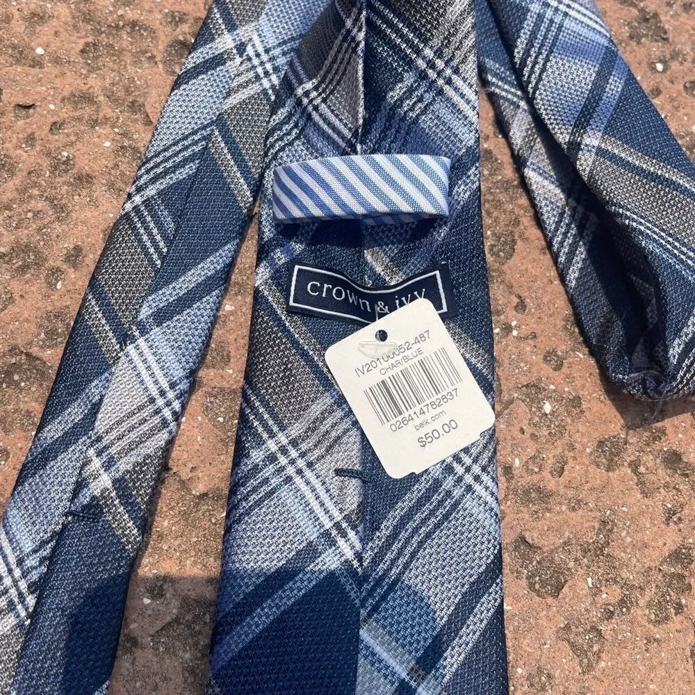 NWT crown and Ivy mens silk tie